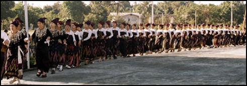 20080306-Kachin lady_dance_jpg.jpg